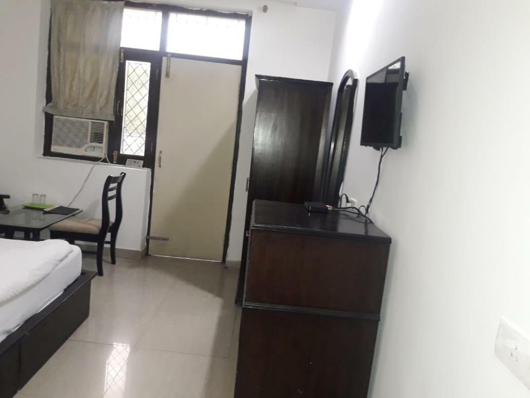 Hotel Vindhwashni Haldwani Exterior photo
